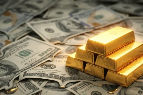 Why Investors Are Piling Into Gold Like Never Before